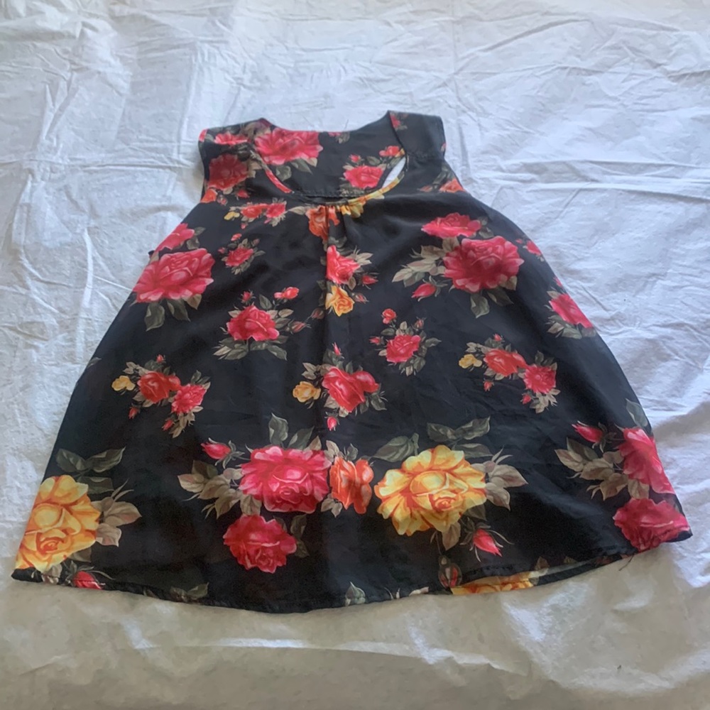 Floral Black Sleeveless Blouse